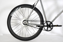 Load image into Gallery viewer, Quella Electric Varsity Imperial 700c Single-Speed

