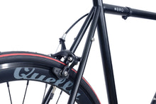 Load image into Gallery viewer, Quella Stealth MK2 Black 700c Single-Speed or Fixed
